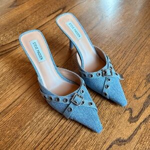*NWT* STEVE MADDEN - Brady Denim Mule Pump w/ Buckle (8.5)